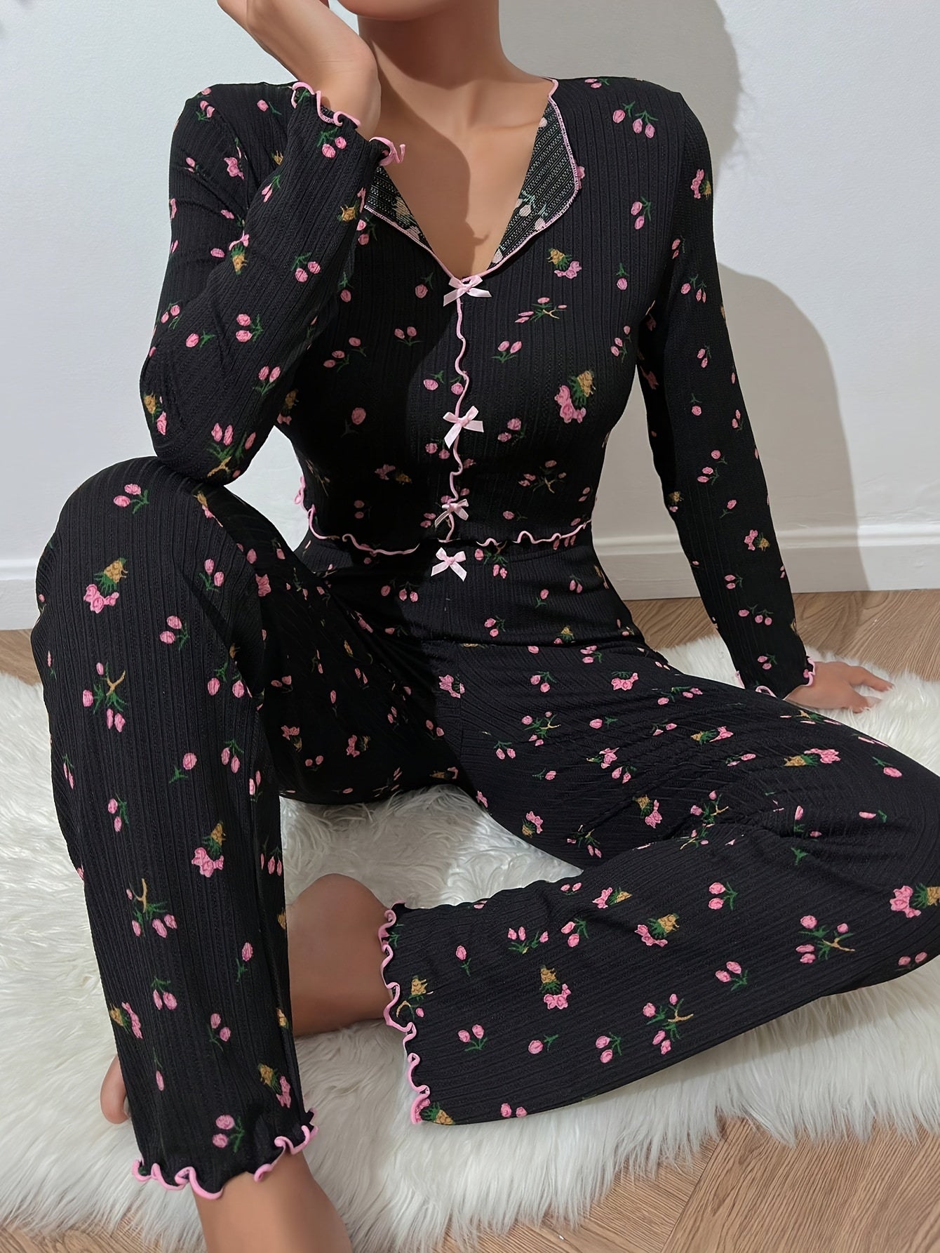 Schickes Blumenmuster Geripptes Outfit-Set Mit V-Ausschnitt-Crop Für Damen | Perfekt für Casual Days