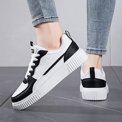 Schicke Kunstleder-Colorblock Skate Sneakers für Damen | Perfekt für Casual Days