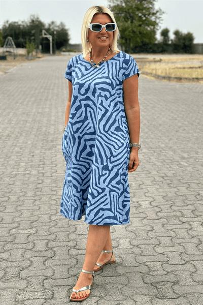 Luftiges Sommerkleid | Gerader Schnitt | Dezentes Muster