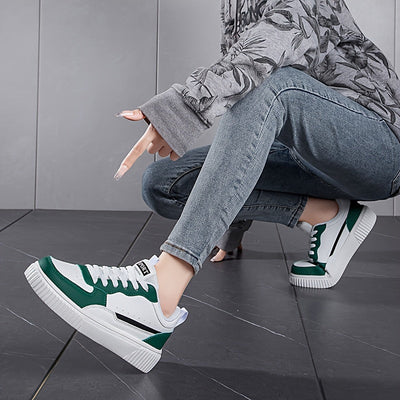 Schicke Kunstleder-Colorblock Skate Sneakers für Damen | Perfekt für Casual Days