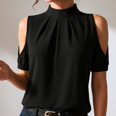 VorherigeNächste   Inge™ | Schwarze Plisseebluse mit geschlitzten Ärmeln