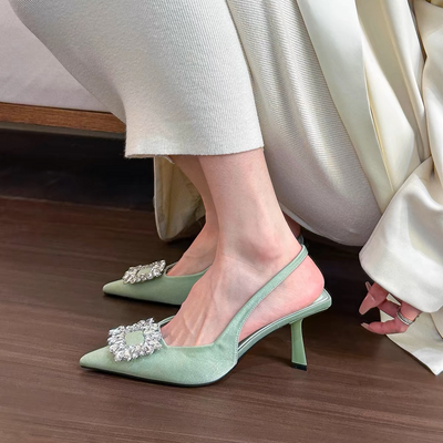 Clarissa - Spitze High Heels mit Strassdetails