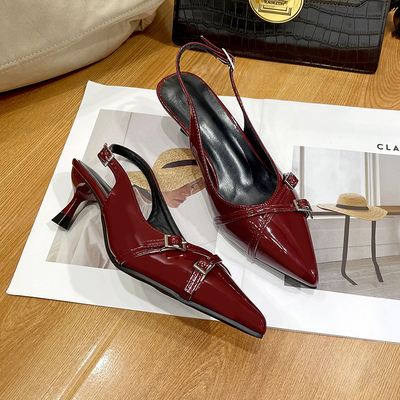 Cecilia - Damenschuhe mit eleganter Schnalle