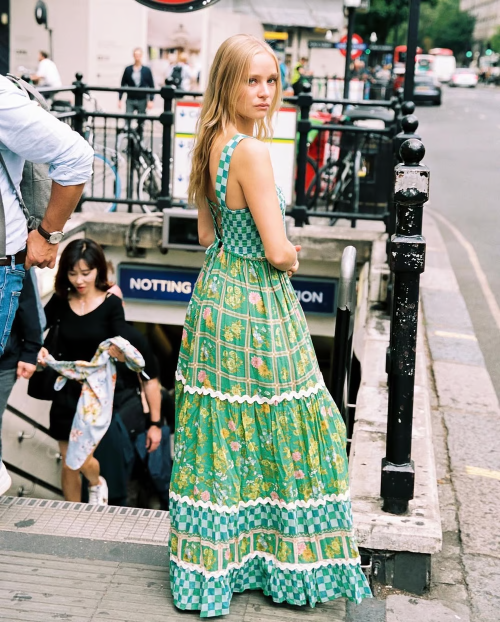 Klyne Kleid – Frei. Feminin. Faszinierend.