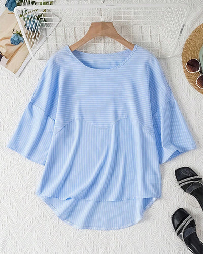 Abigail - Lässige, gestreifte Bluse mit lockerer Passform und Knopfleiste für Damen | Gestreifte Bluse mit Rundhalsausschnitt und halblangen Ärmeln