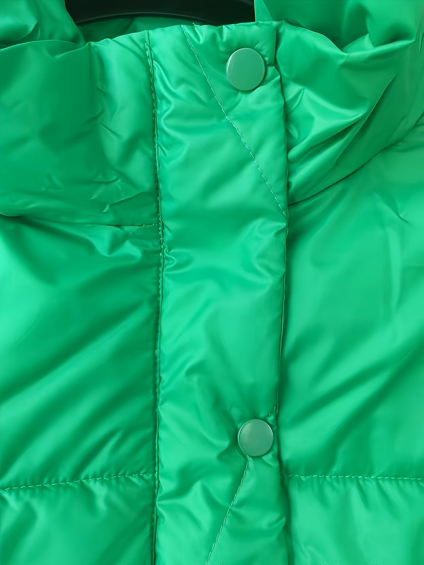 Kurze elegante warme Pufferjacke mit Kapuze für Damen | Für jeden Tag