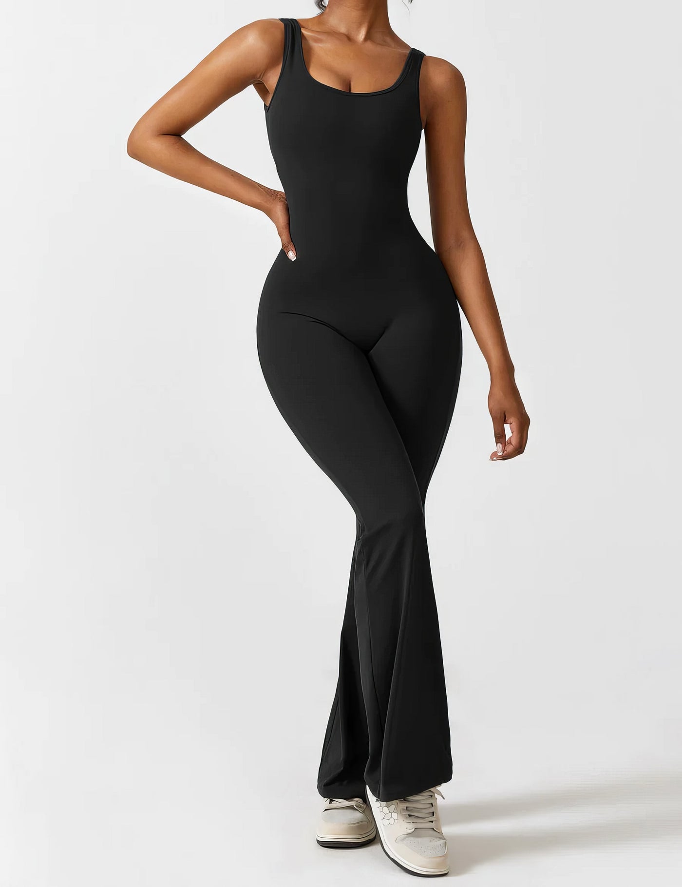 Ausgestellter Jumpsuit mit V-Rücken für Damen