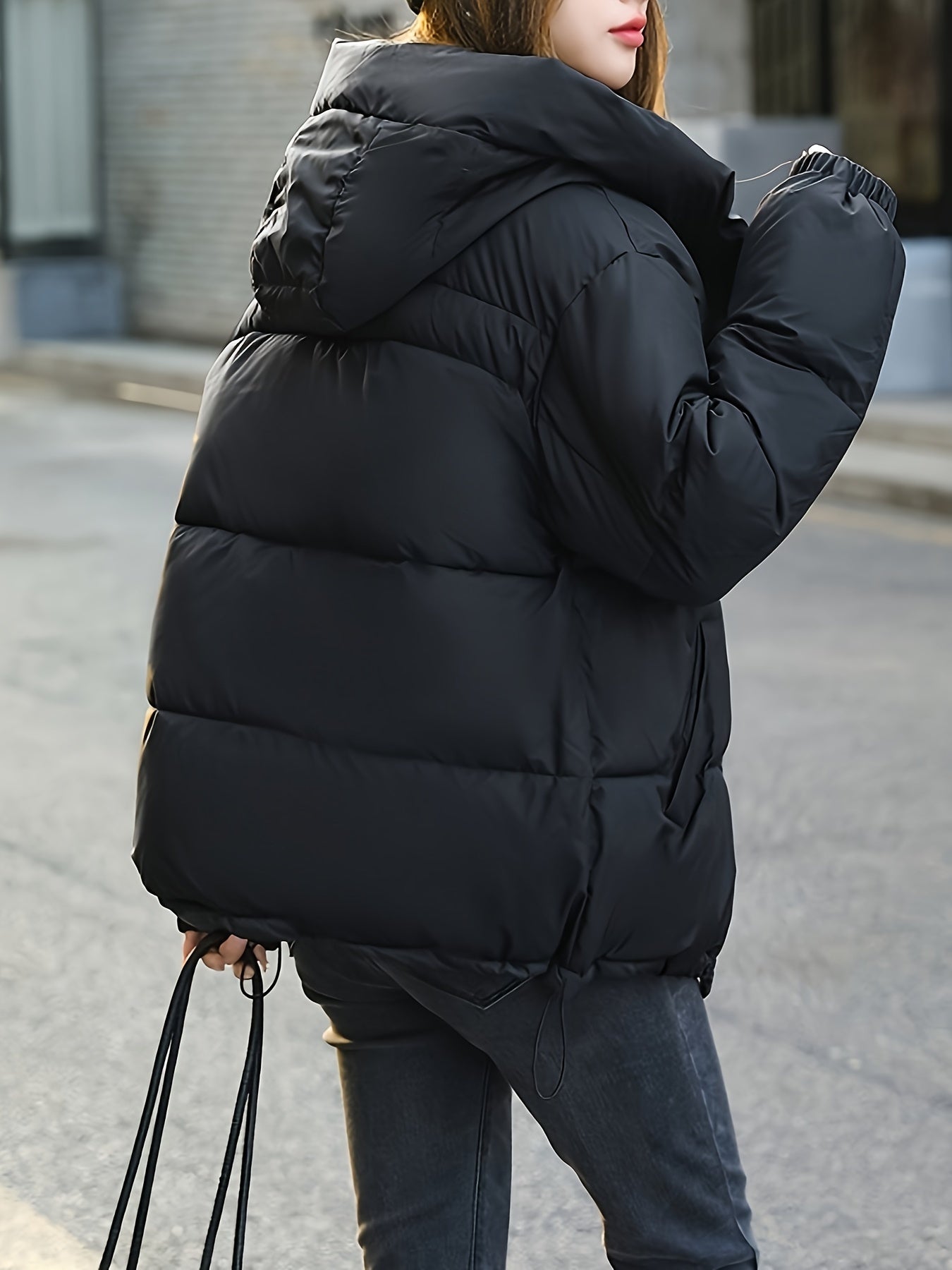 Kurze elegante warme Pufferjacke mit Kapuze für Damen | Für jeden Tag