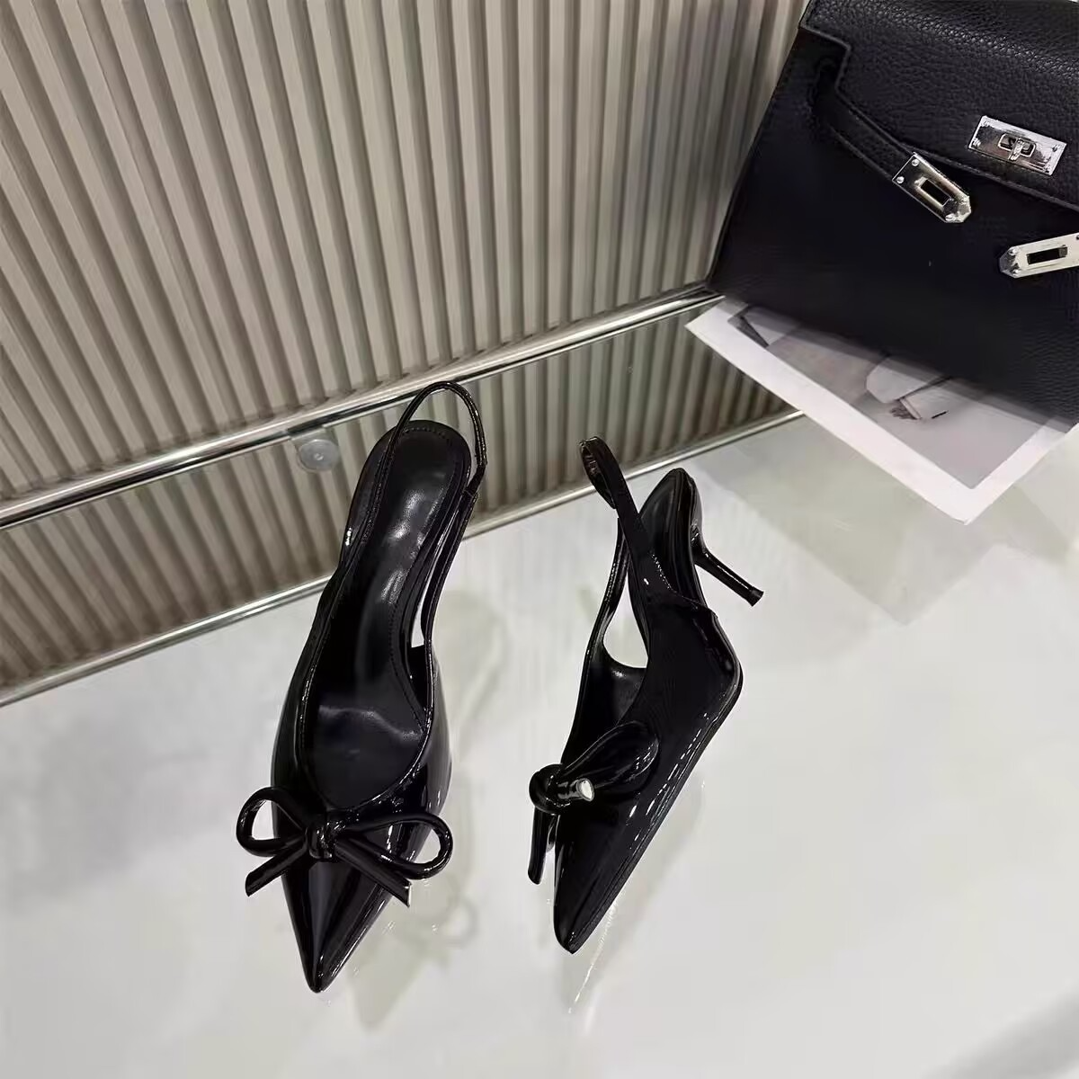 Constance - Flache Damenschuhe mit Schleifendetail