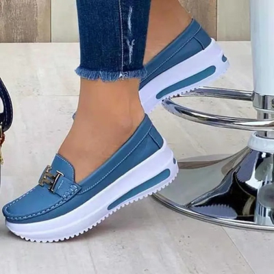 Dana – vulkanisierte Slipper aus Metall im Designer-Stil