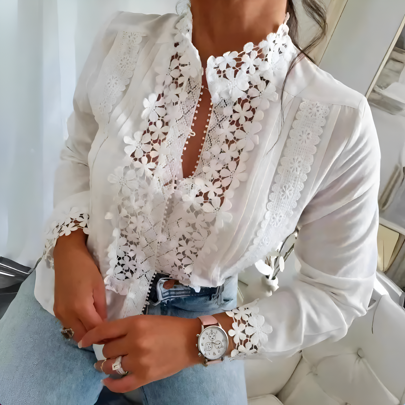 Spitzenbluse mit Stickereidetails | Stehkragen | Eleganter Boho-Stil