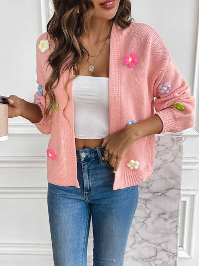 Strickjacke mit Blumen | Femininer Touch | Lässiger Chic