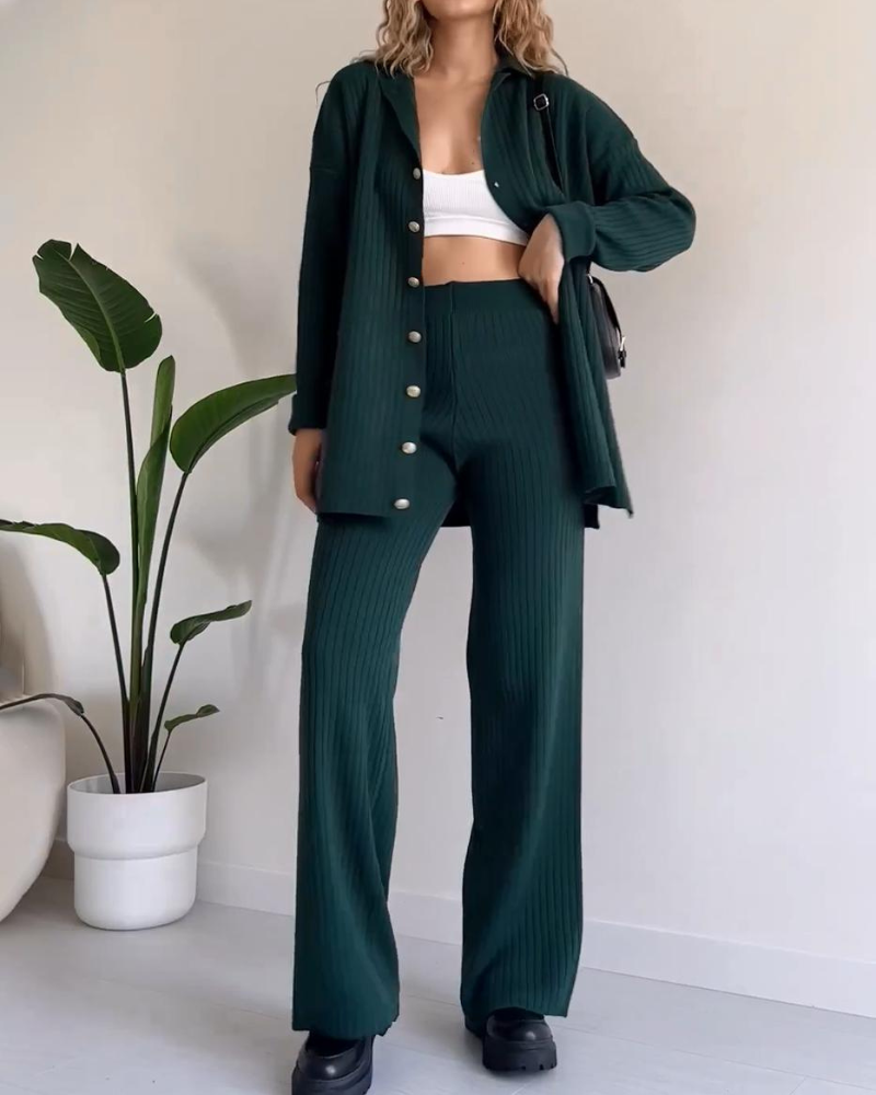 Strick-Set in Rippoptik | Hemdjacke mit Knöpfen | Weite Hose