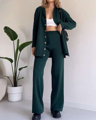 Strick-Set in Rippoptik | Hemdjacke mit Knöpfen | Weite Hose