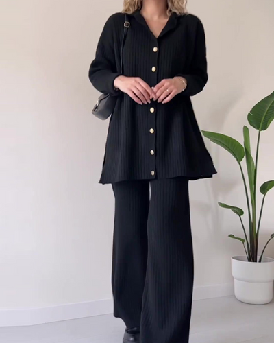 Strick-Set in Rippoptik | Hemdjacke mit Knöpfen | Weite Hose