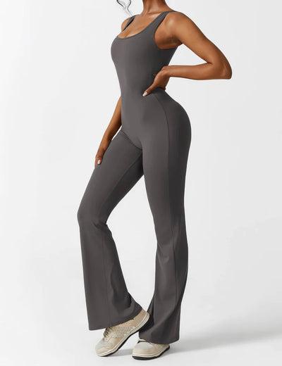 Ausgestellter Jumpsuit mit V-Rücken für Damen