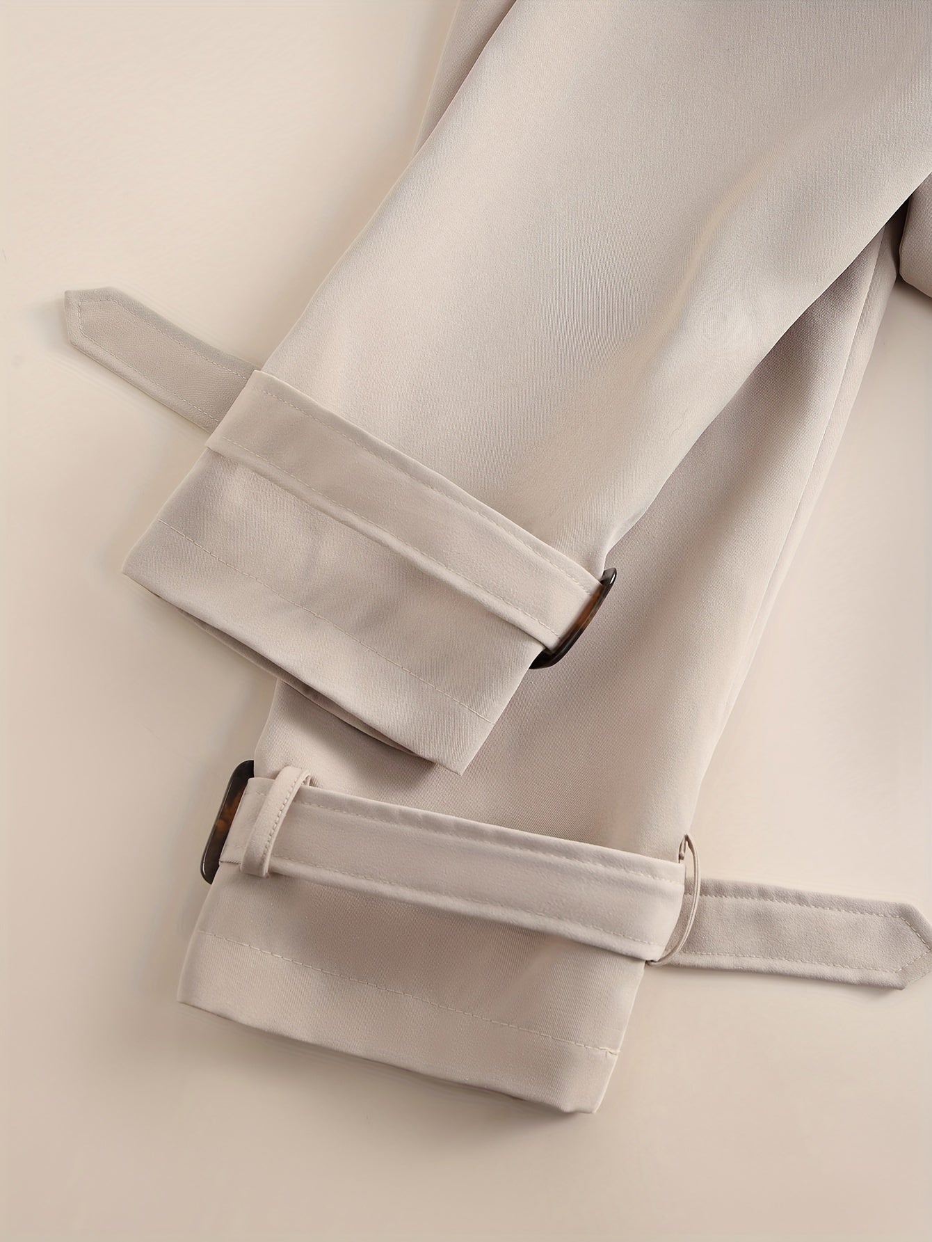 Eleganter Trenchcoat in Uni-Farbe mit langen Ärmeln für Damen | Ideal für jede Jahreszeit