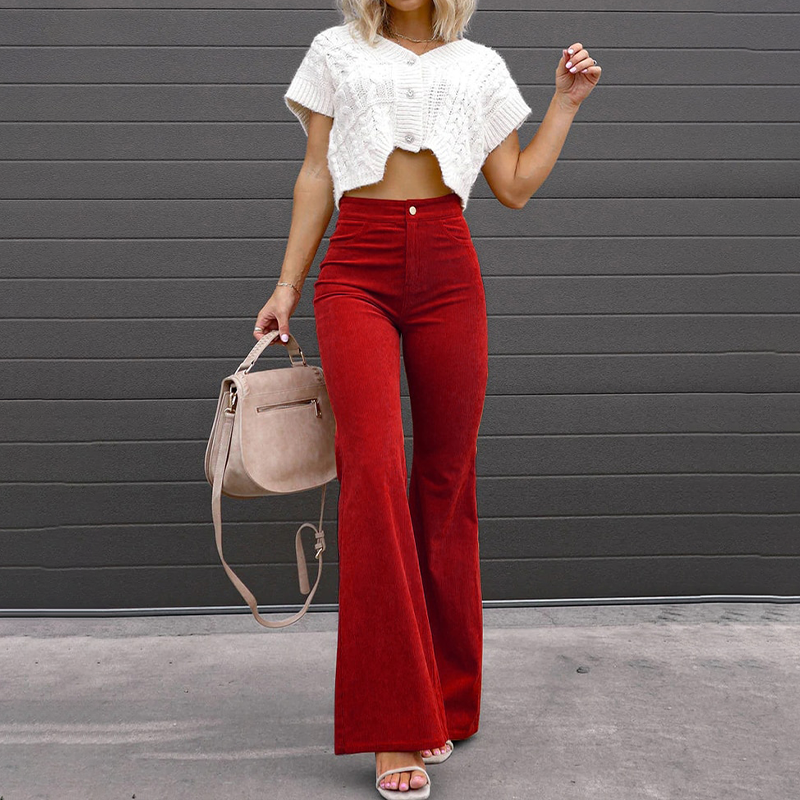 Soryn - Feminine Kurven, stilvoll inszeniert – mit der Flare Hose