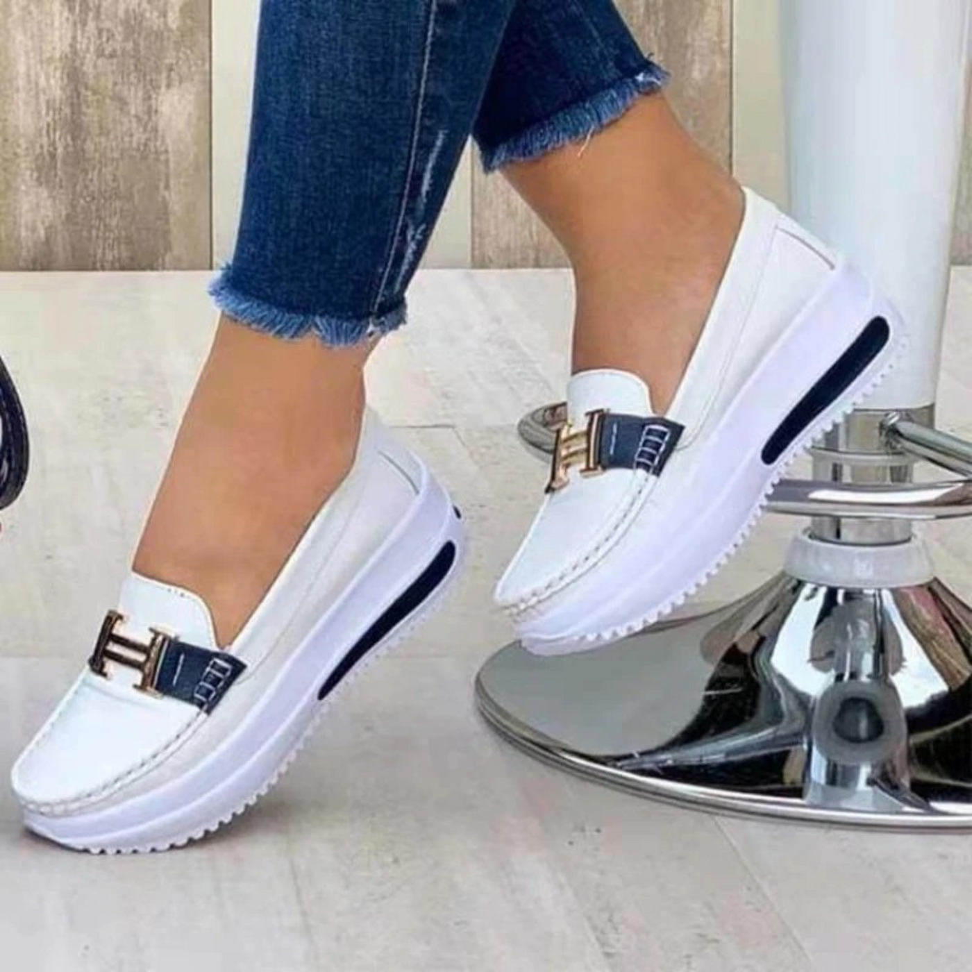Dana – vulkanisierte Slipper aus Metall im Designer-Stil