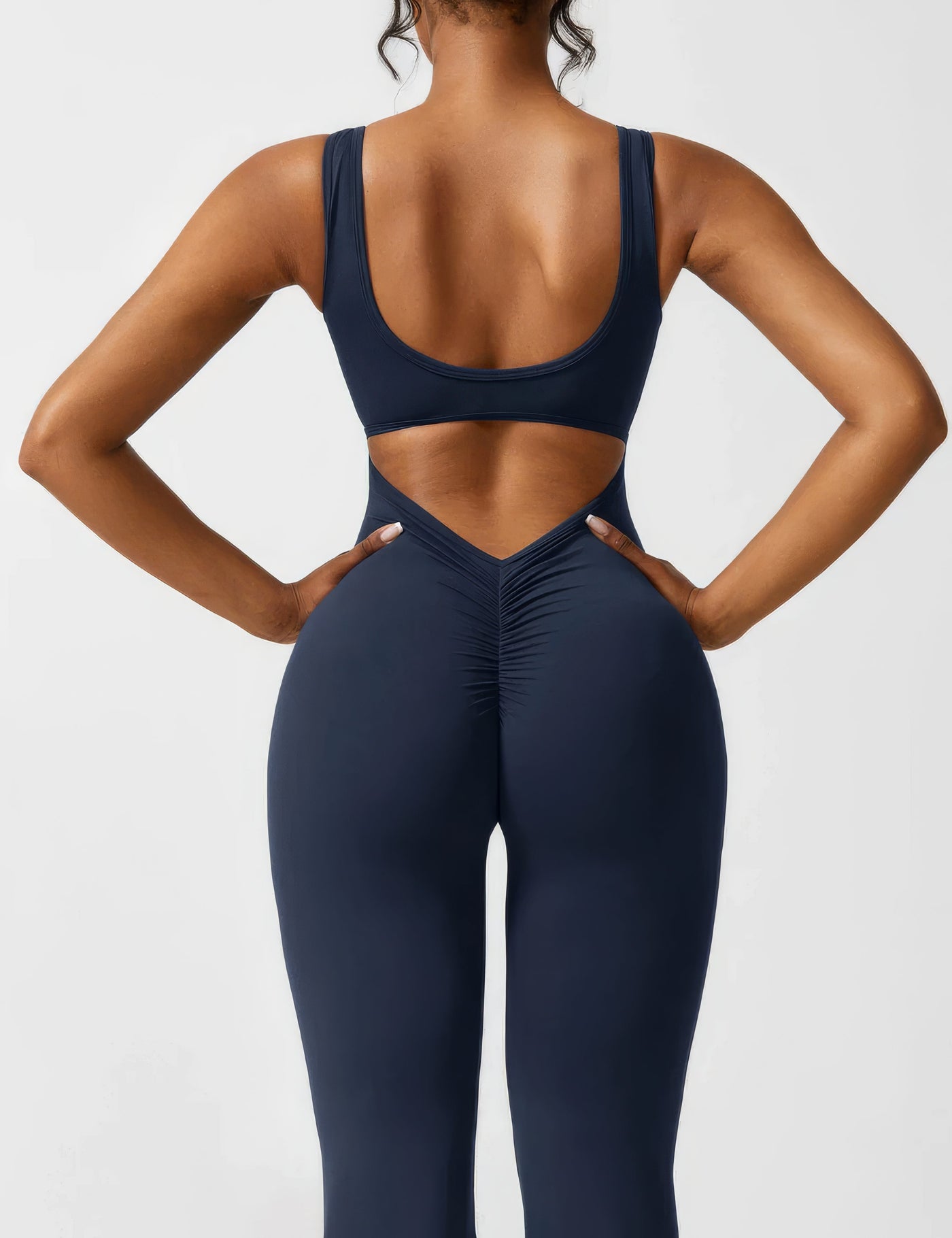 Ausgestellter Jumpsuit mit V-Rücken für Damen