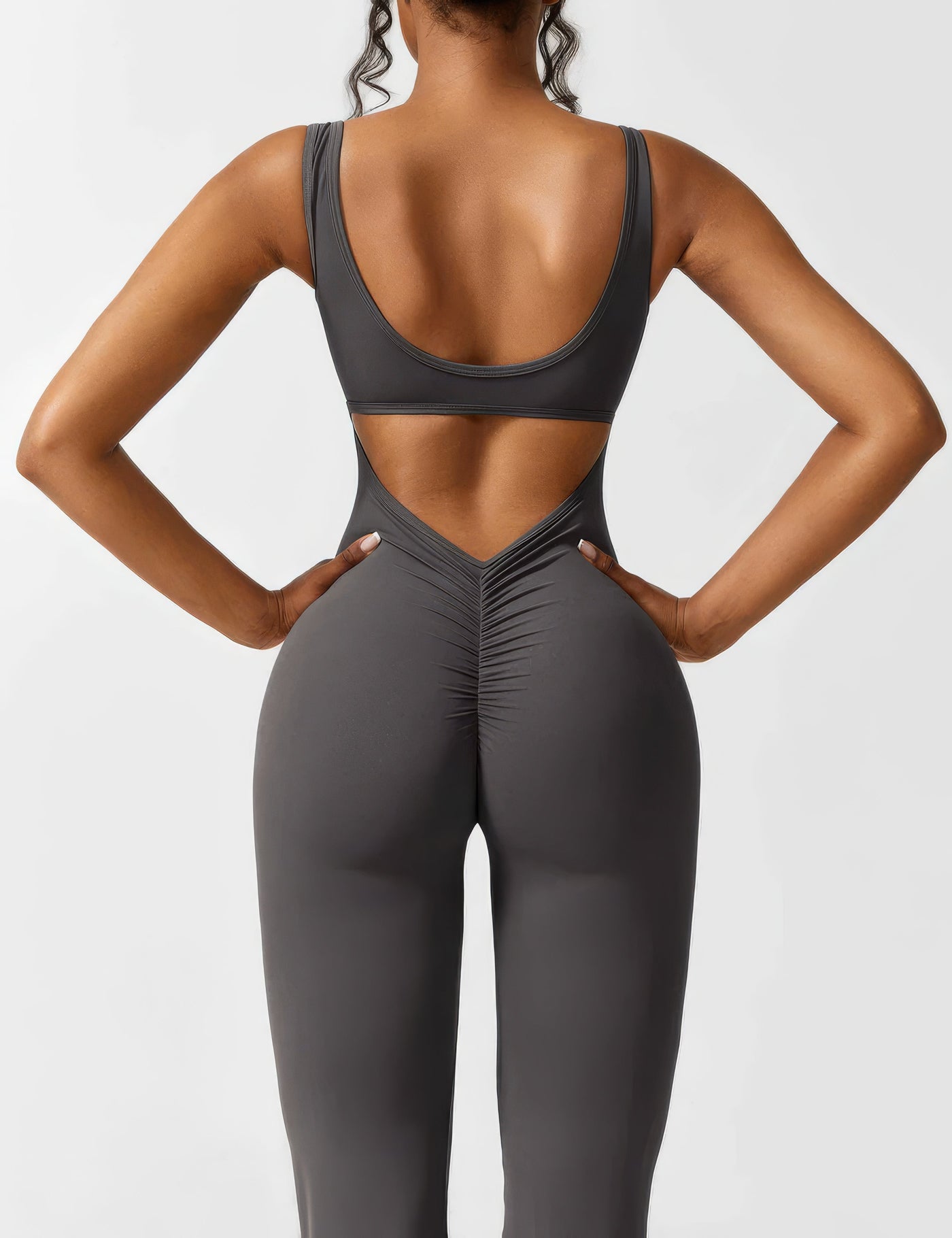 Ausgestellter Jumpsuit mit V-Rücken für Damen