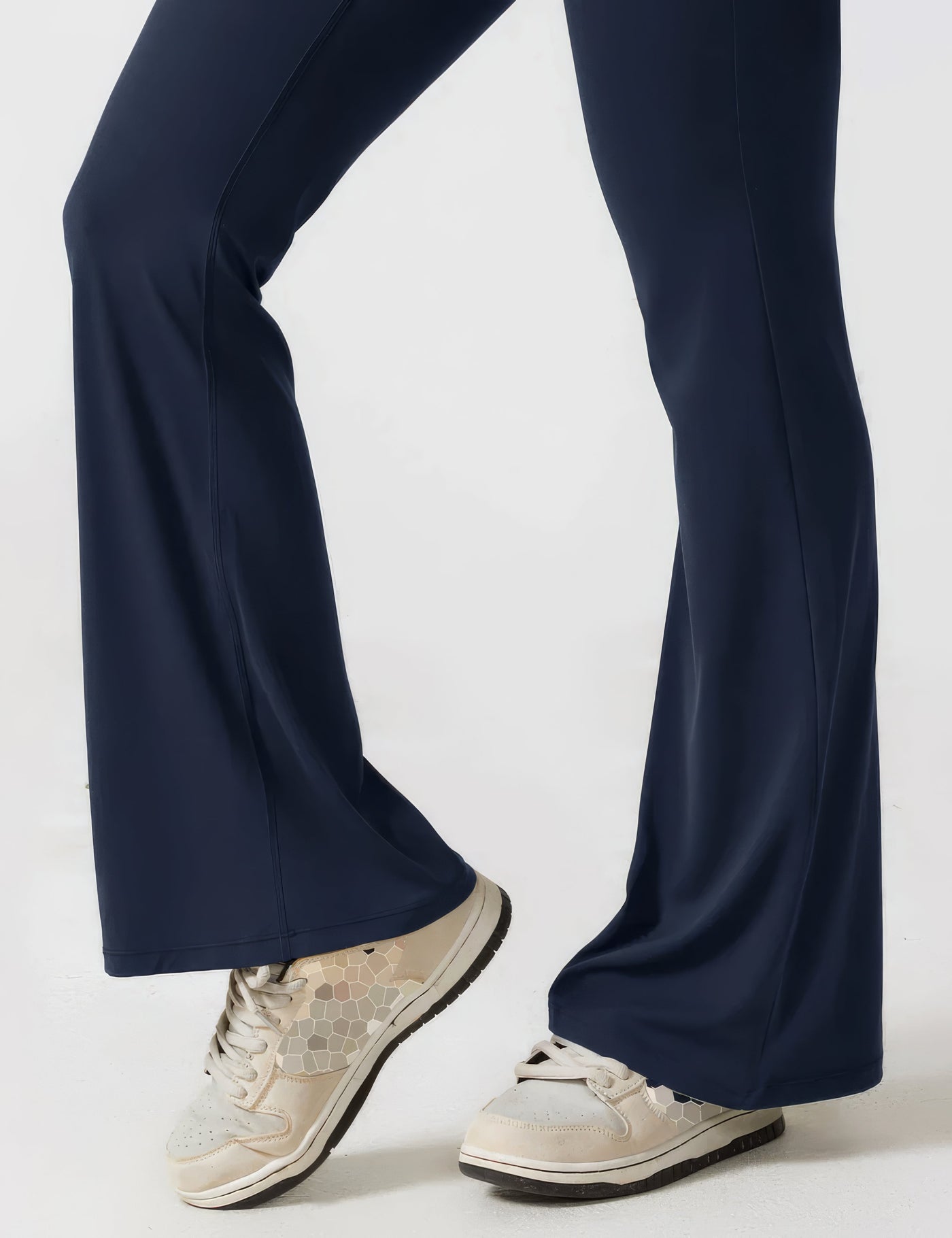 Ausgestellter Jumpsuit mit V-Rücken für Damen