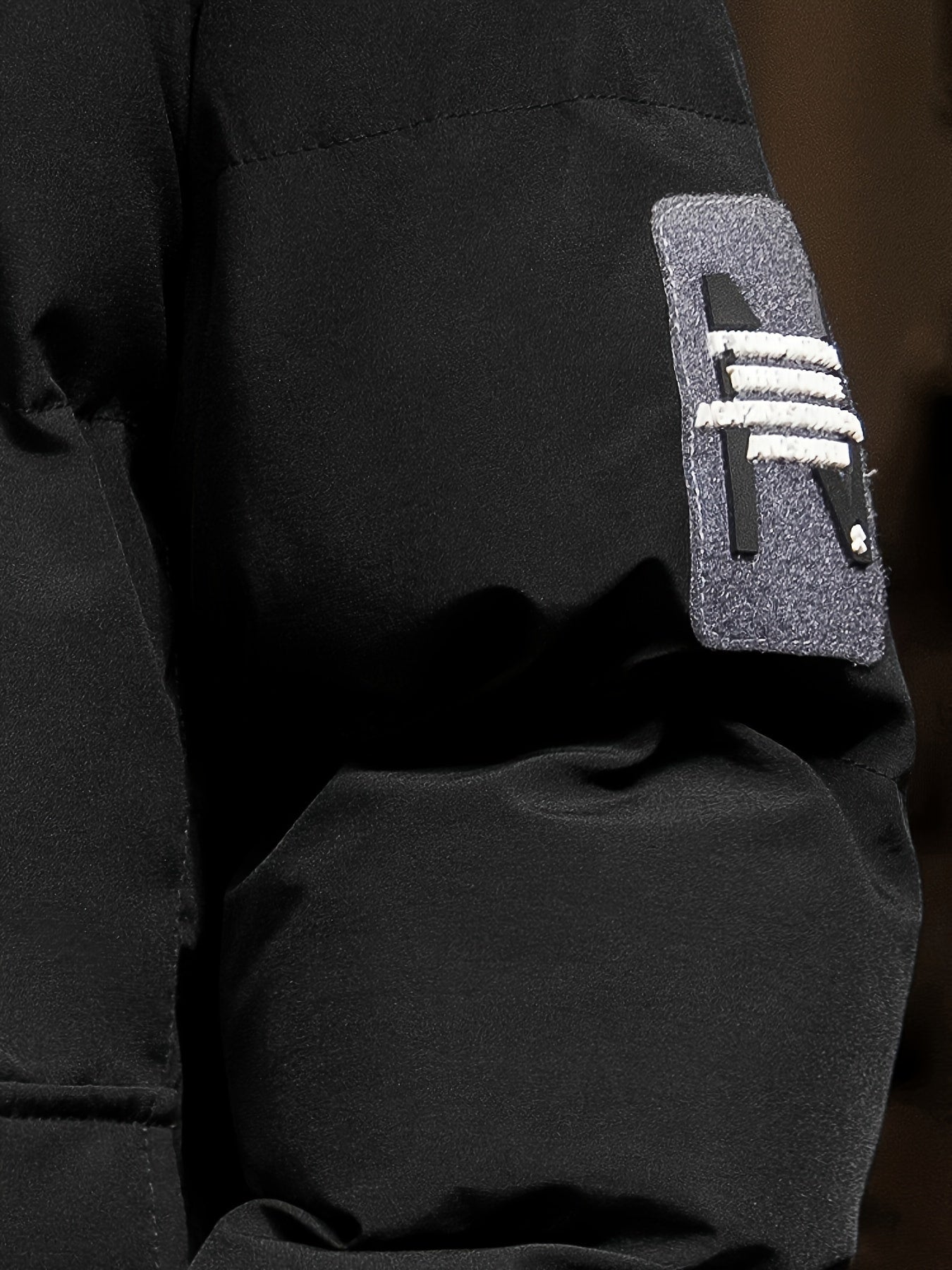 Stilvolle Tarnung Kapuzen-Winterjacke Für Herren | Perfekt für Outdoor-Aktivitäten