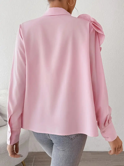 Bluse mit 3D-Plissee-Dekor | Klassischer Kragen | Modern & Ausdrucksstark