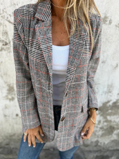 Elaina – Stilvoll Karierter Winterblazer