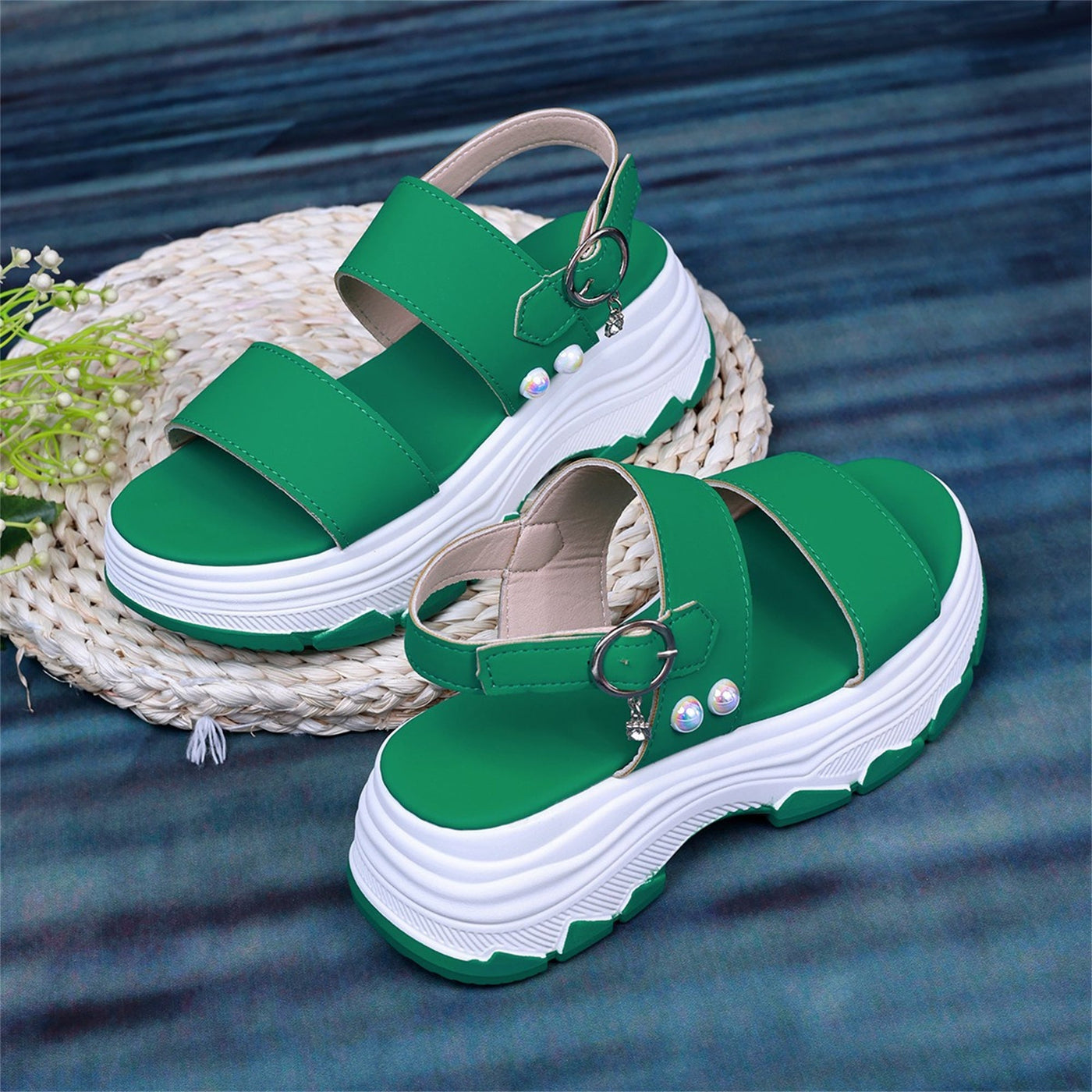 SportivaFlex™ – Komfortable Doppelriemen Sandalen für aktive Frauen