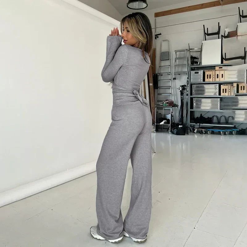 Zweiteiler mit Wickeloberteil | Figurbetont & Lässig | Trendiger Lounge-Look