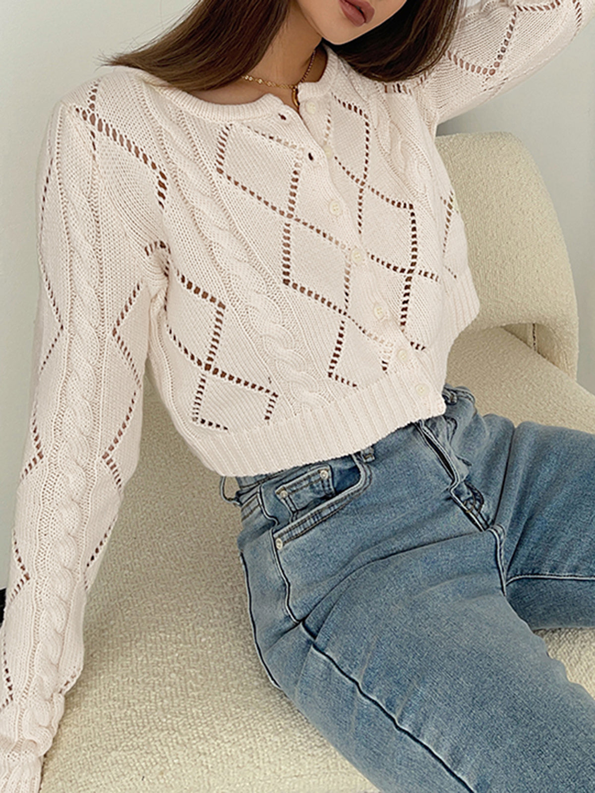 Strickcardigan mit Lochmuster | Zopfmusterärmel | Kurzer Schnitt