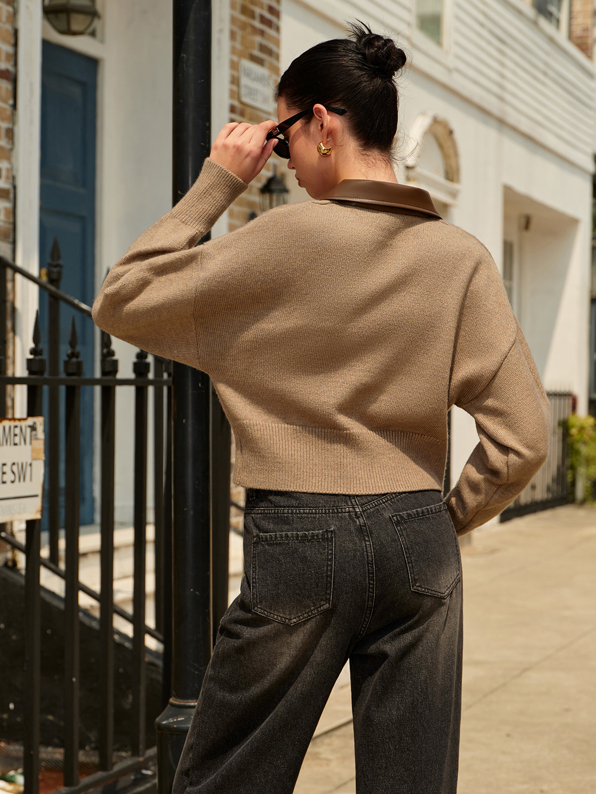 Strickjacke mit Reißverschluss | Oversized-Schnitt | Kontrastkragen in Lederoptik