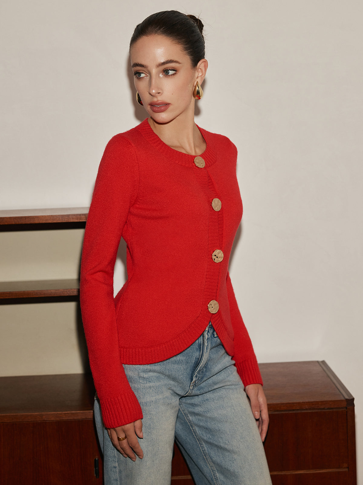 Strickcardigan mit Schmuckknöpfen | Rundhalsausschnitt | Taillierter Schnitt