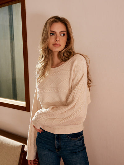 Stylischer Strickpullover Damen | Rückenausschnitt & Zierliches Bindeband
