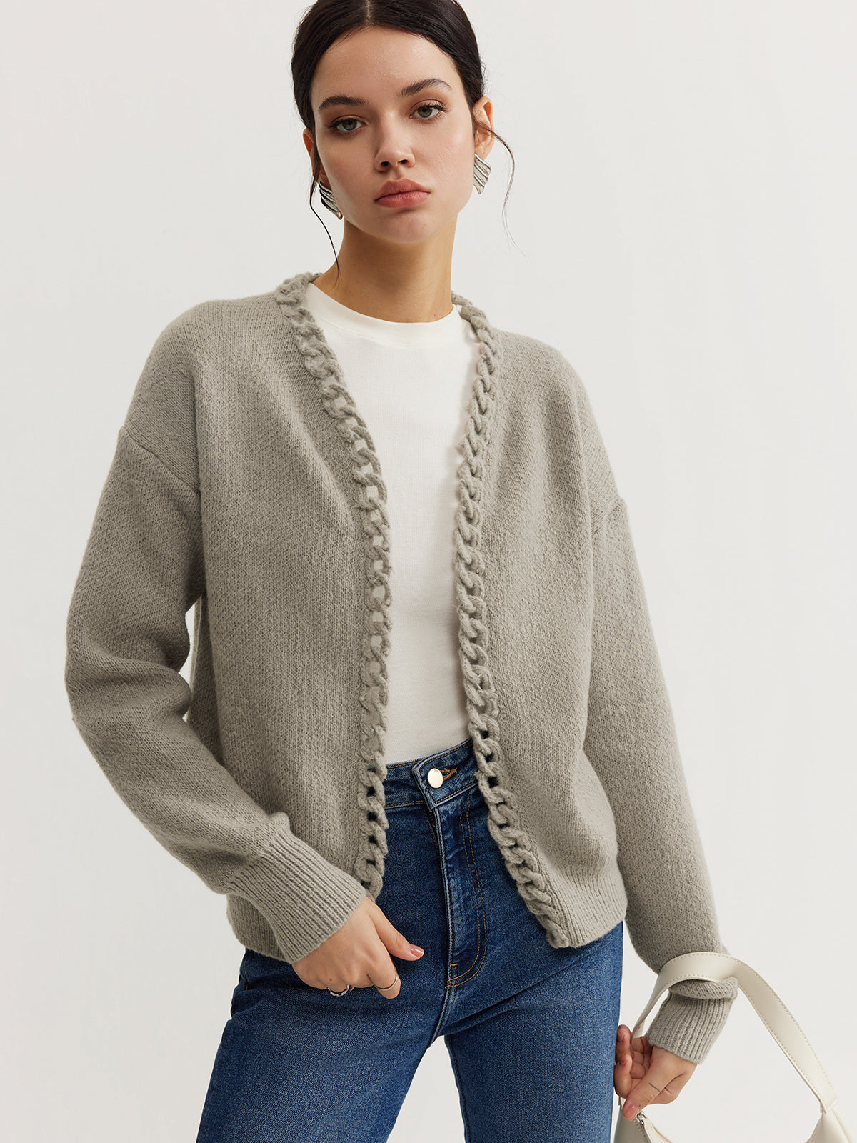 Strickjacke ohne Verschluss | Geflochtene Kante | Lässige Silhouette