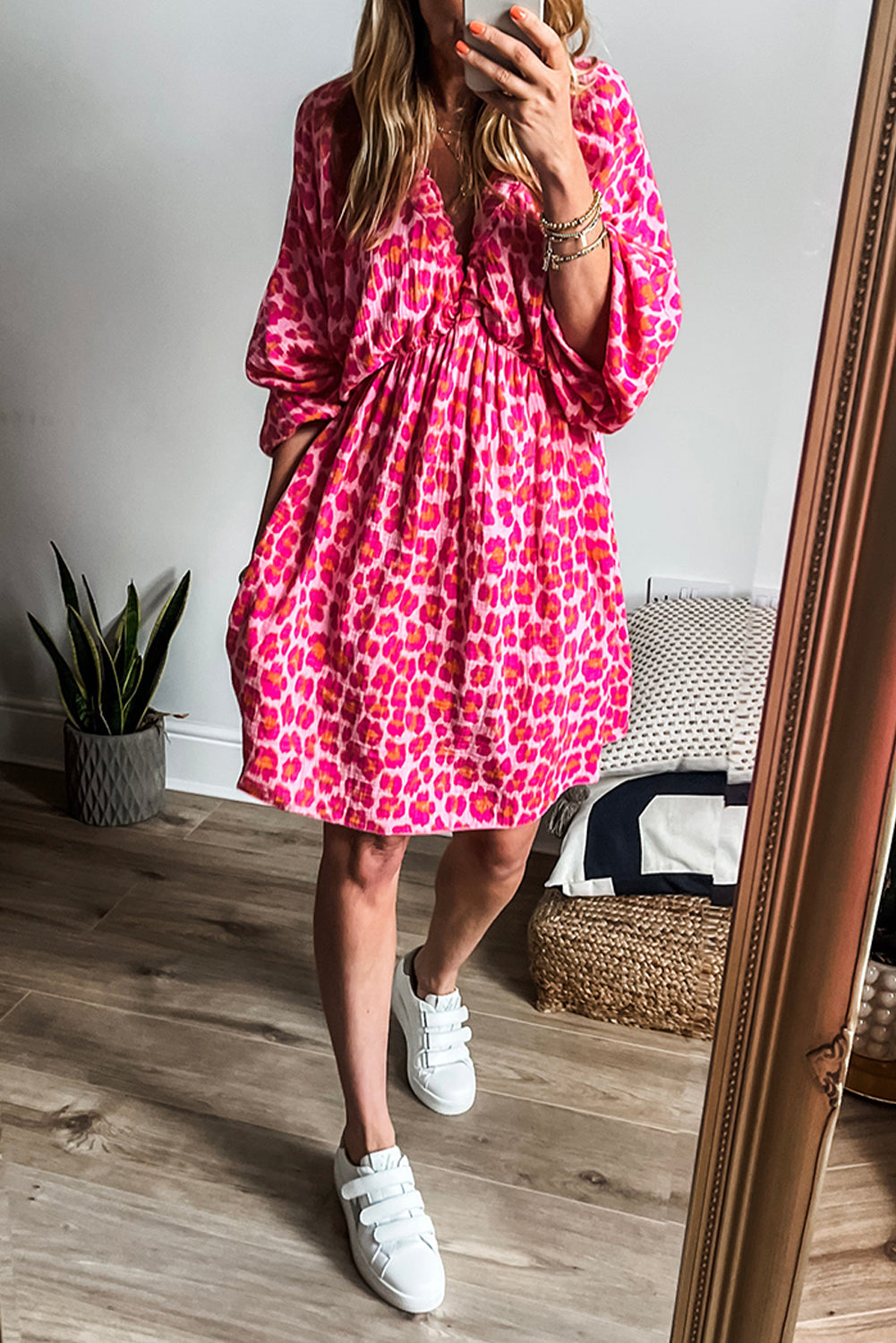 Damen Kleid Leopardenmuster Hochwertiger Stoff Elegantes Design