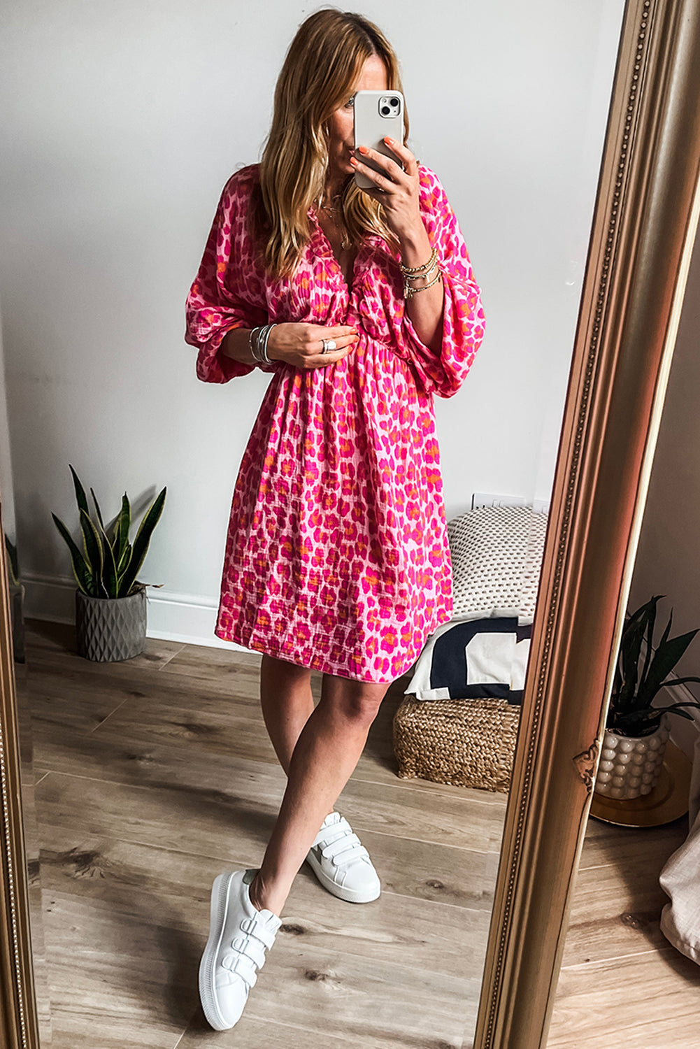 Damen Kleid Leopardenmuster Hochwertiger Stoff Elegantes Design