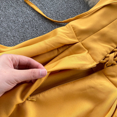 Strahlendes Gelbes Cocktailkleid ohne Ärmel