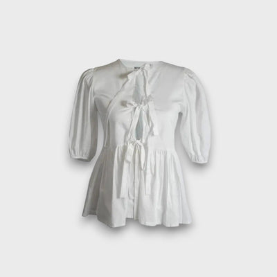 Solene – Bluse mit Bindedetails und leichter A-Linie