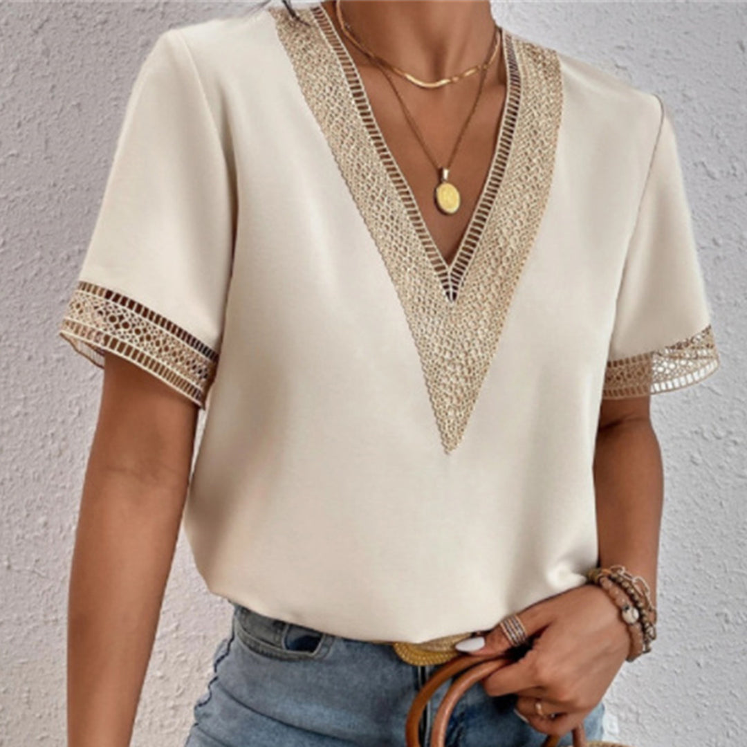 Bluse mit V-Ausschnitt | Zarte Spitzendetails | Kurzarm-Design
