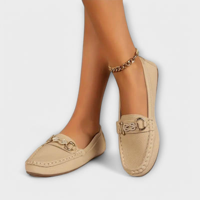 Calista – Elegante Mokassins mit Metallelement