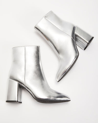 Anary - Schimmernde, silberne Stiefeletten mit Blockabsatz | Schicke Stiefeletten mit spitzer Spitze in Metallic-Optik