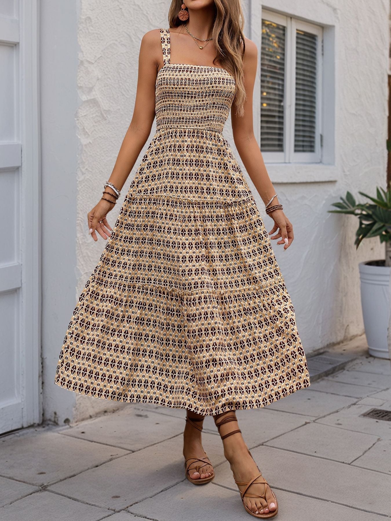 Trägerkleid mit Smok-Oberteil | Ethno-Muster | Luftig & Feminin