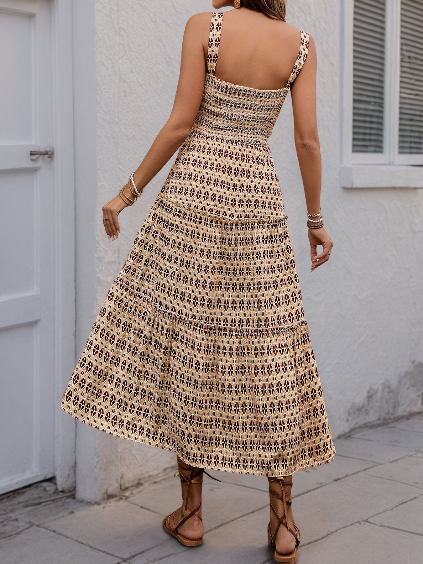Trägerkleid mit Smok-Oberteil | Ethno-Muster | Luftig & Feminin