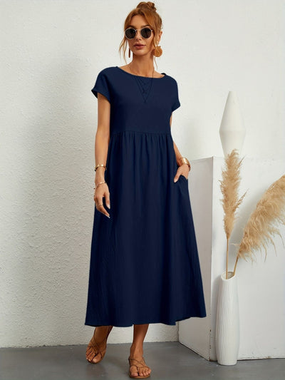Damenkleid mit Rundhalsausschnitt