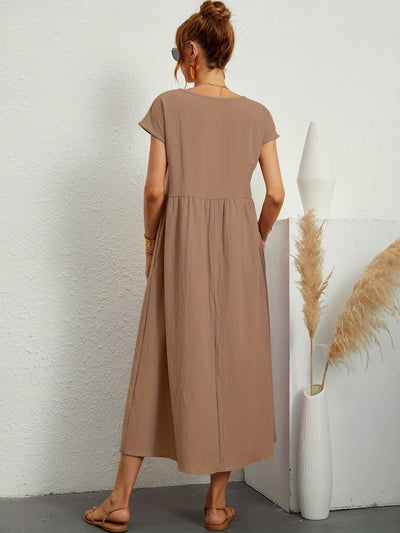 Damenkleid mit Rundhalsausschnitt