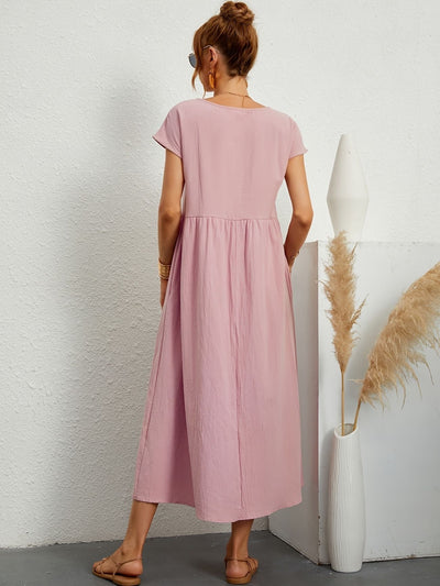 Damenkleid mit Rundhalsausschnitt