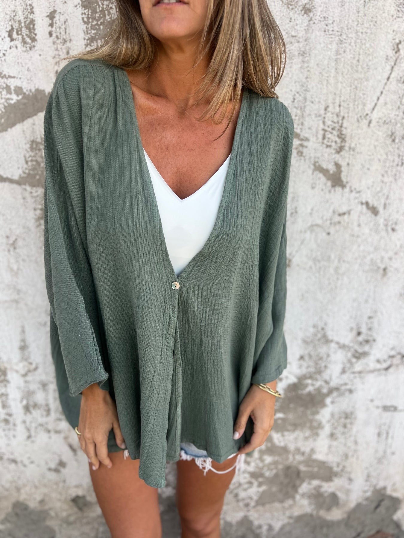 Bluse mit Knopfdetail | Lockerer Schnitt | Luftige Struktur