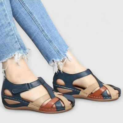 KIANA | Elegante Riemen-Wedges